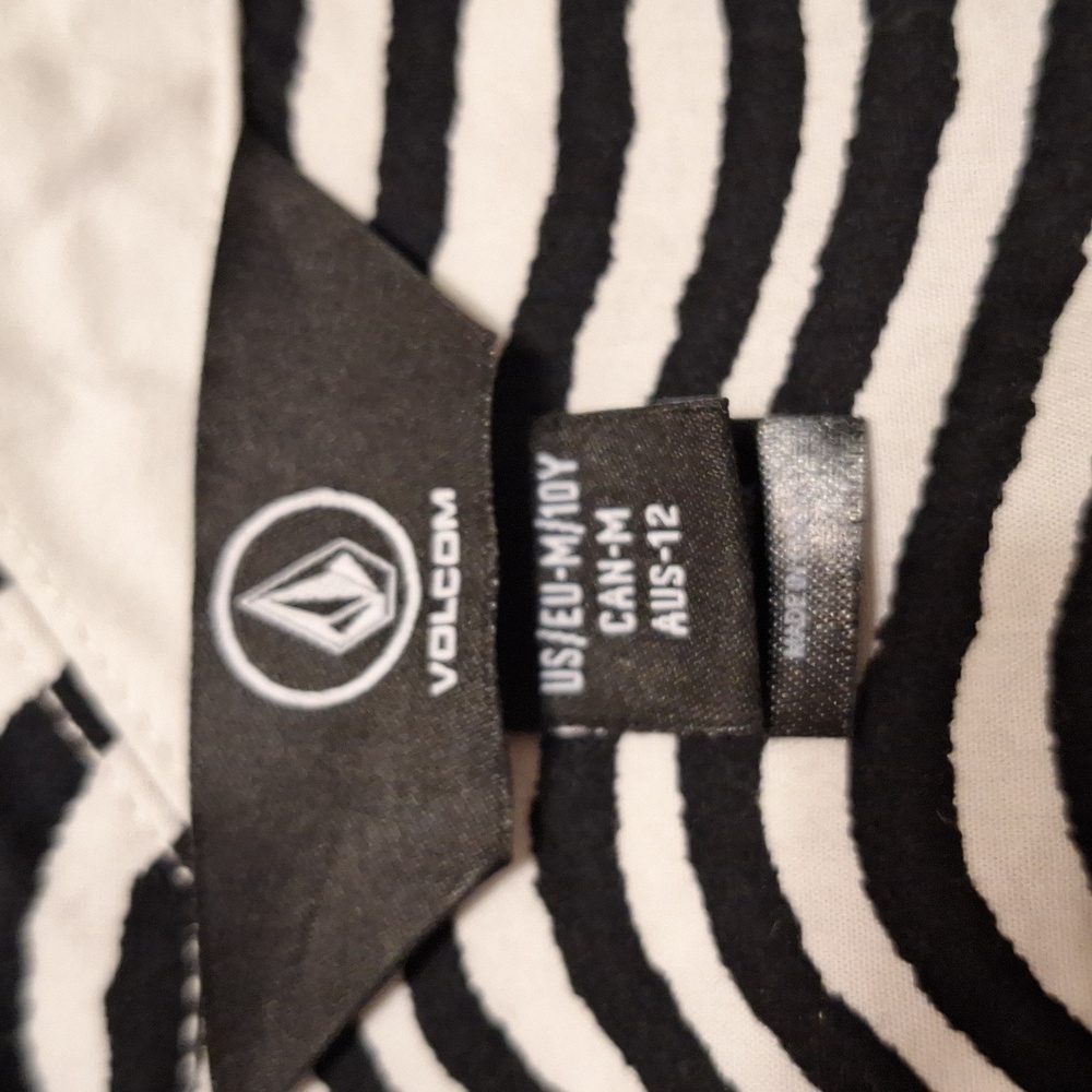 Volcom button up - Picture 2 of 5